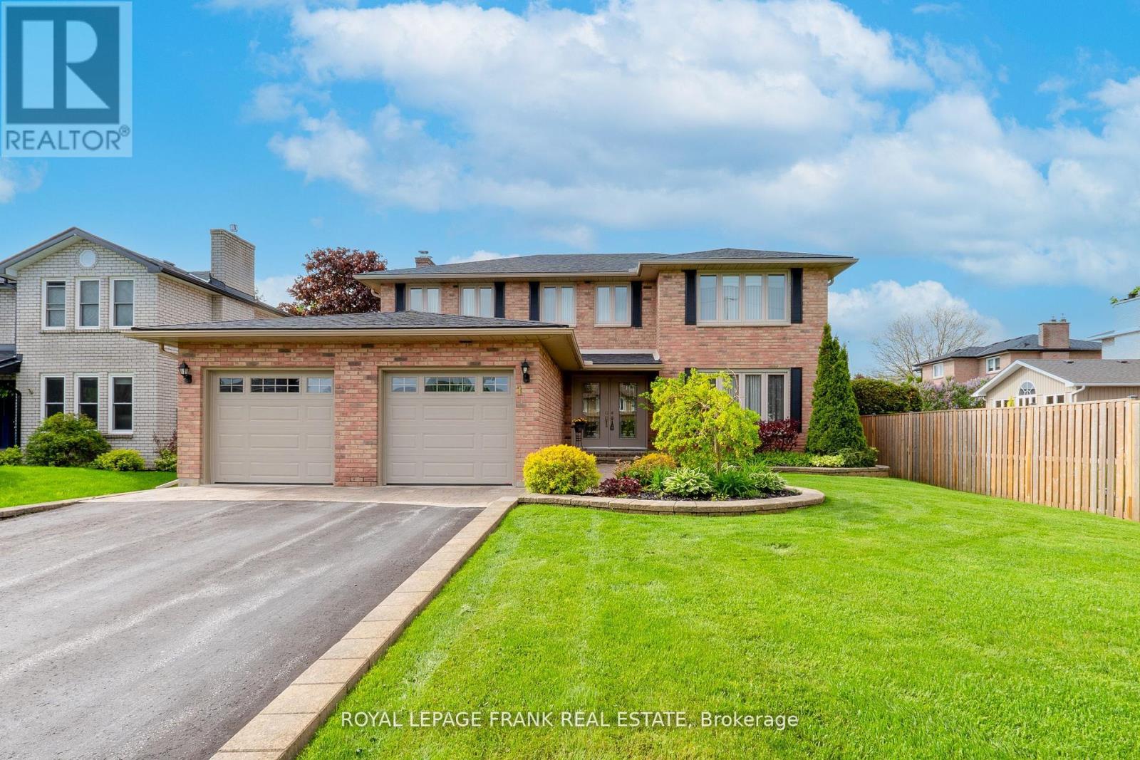 1 DUNSFORD COURT, kawartha lakes (lindsay), Ontario