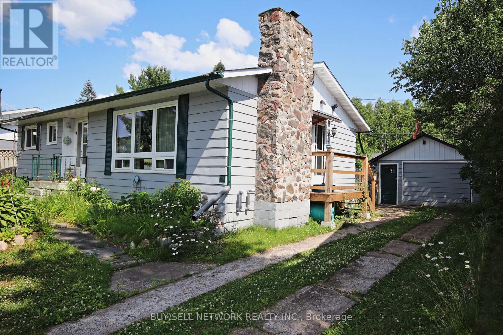 9 HEMLOCK STREET, highlands east (bicroft ward), Ontario