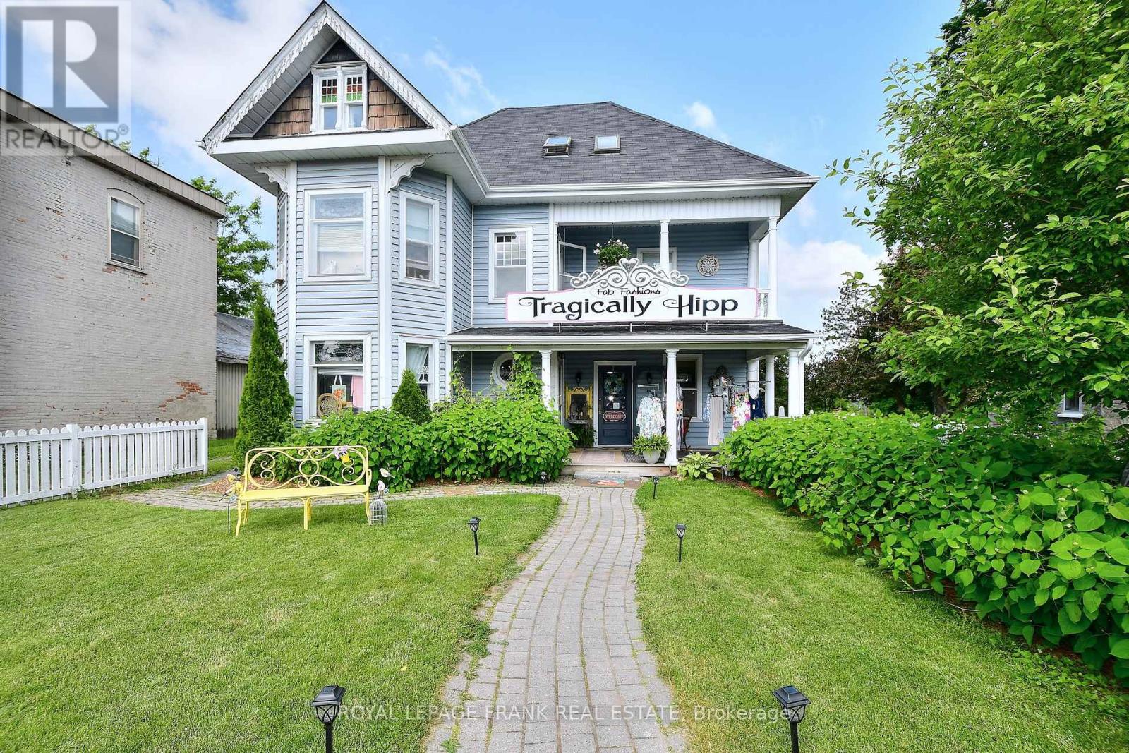 60 QUEEN STREET, selwyn, Ontario
