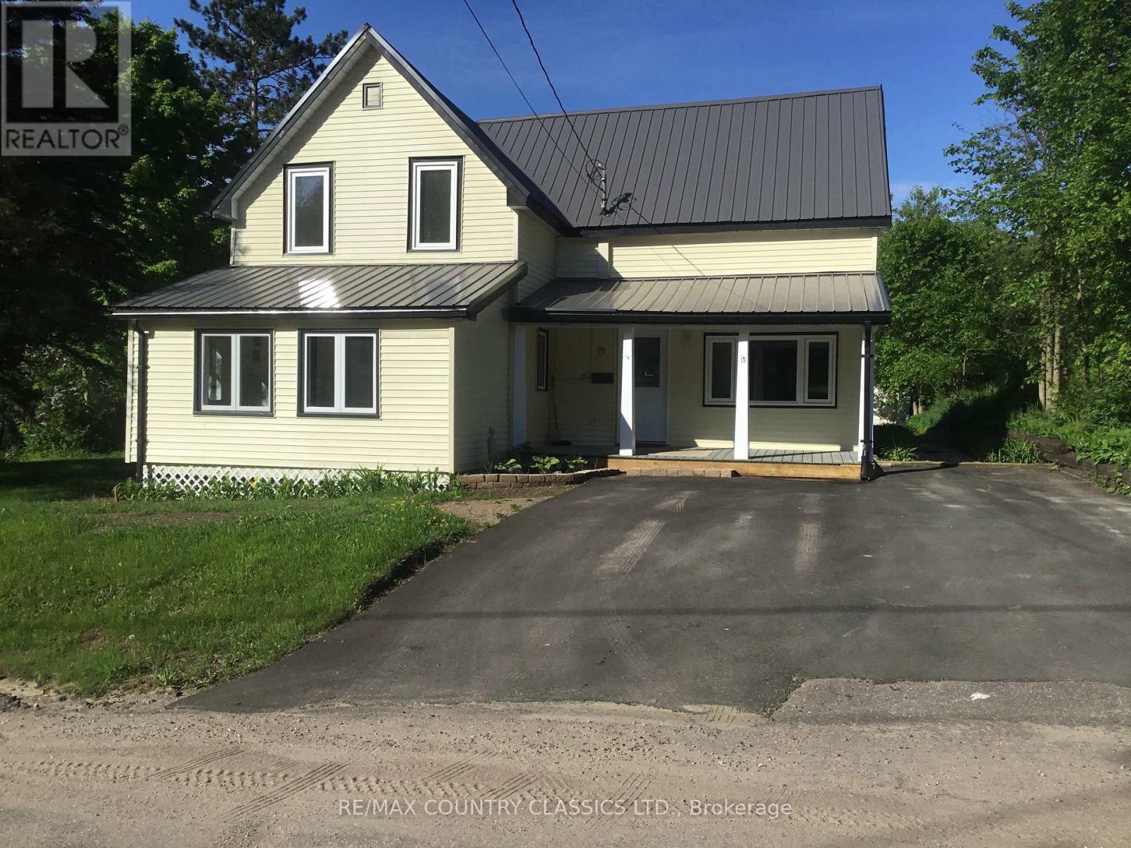 12 HASTINGS STREET S, bancroft (bancroft ward), Ontario