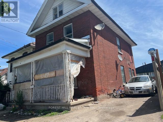 52 OLIVE AVENUE, peterborough central (south), Ontario