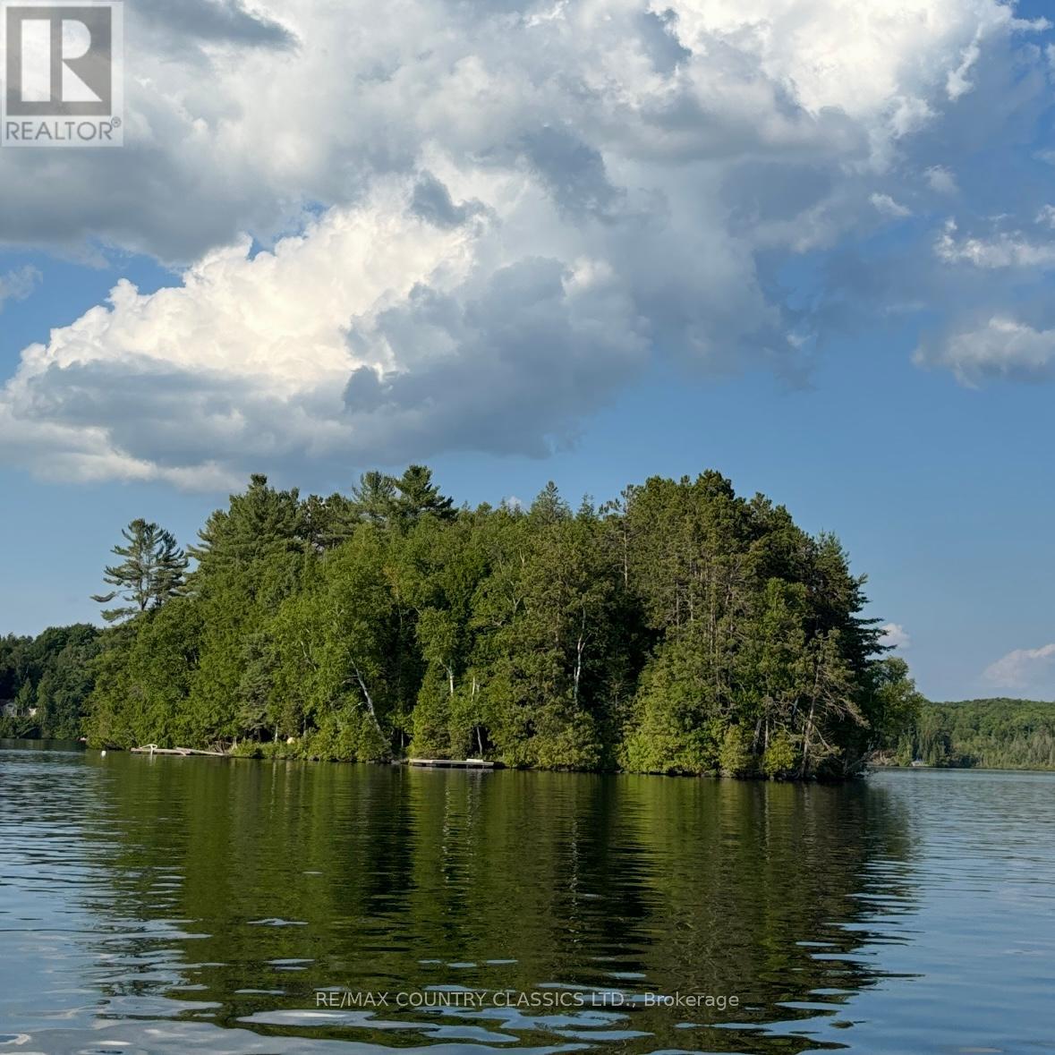 15500 MOULDS ISLAND, highlands east (cardiff ward), Ontario
