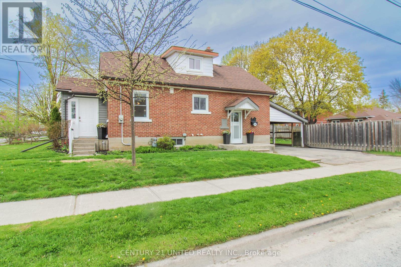 96 MONTGOMERY STREET, peterborough south (west), Ontario