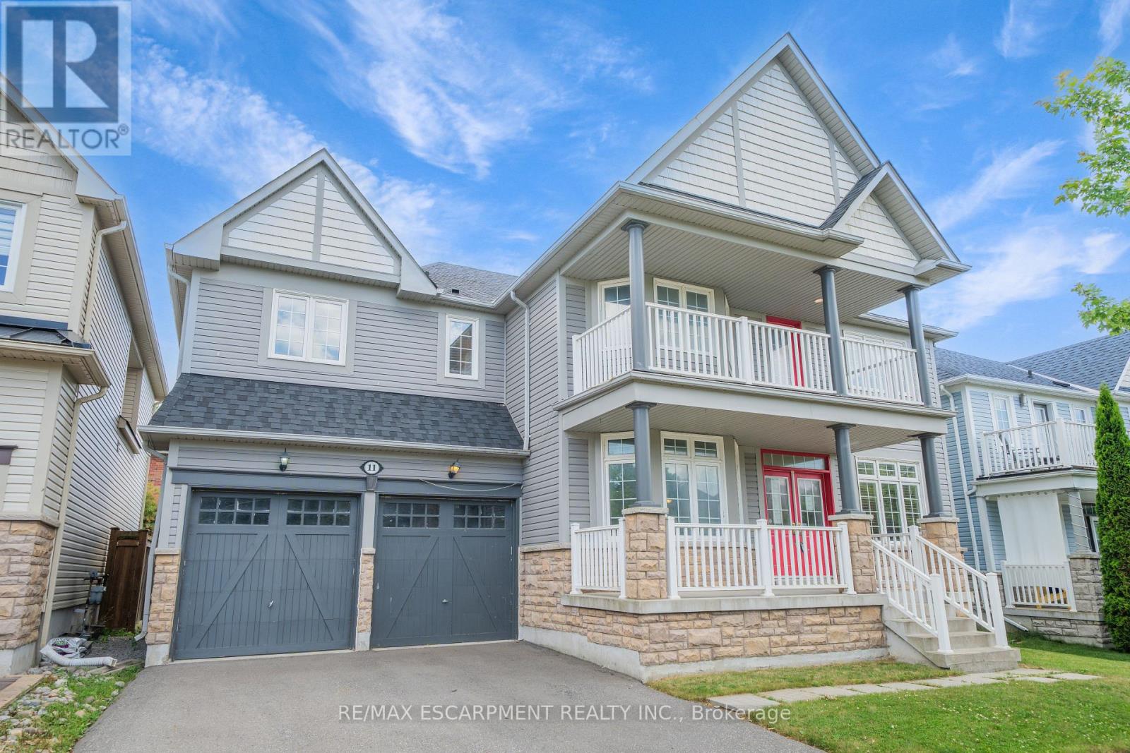 11 BELSEY LANE, clarington (newcastle), Ontario