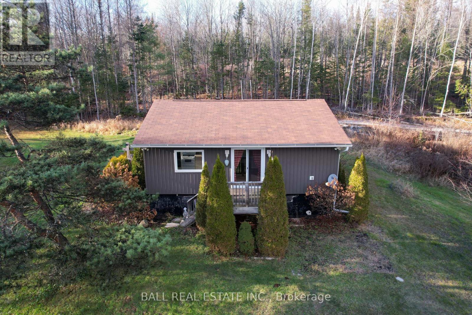 1047 DONROY ROAD, highlands east (glamorgan), Ontario