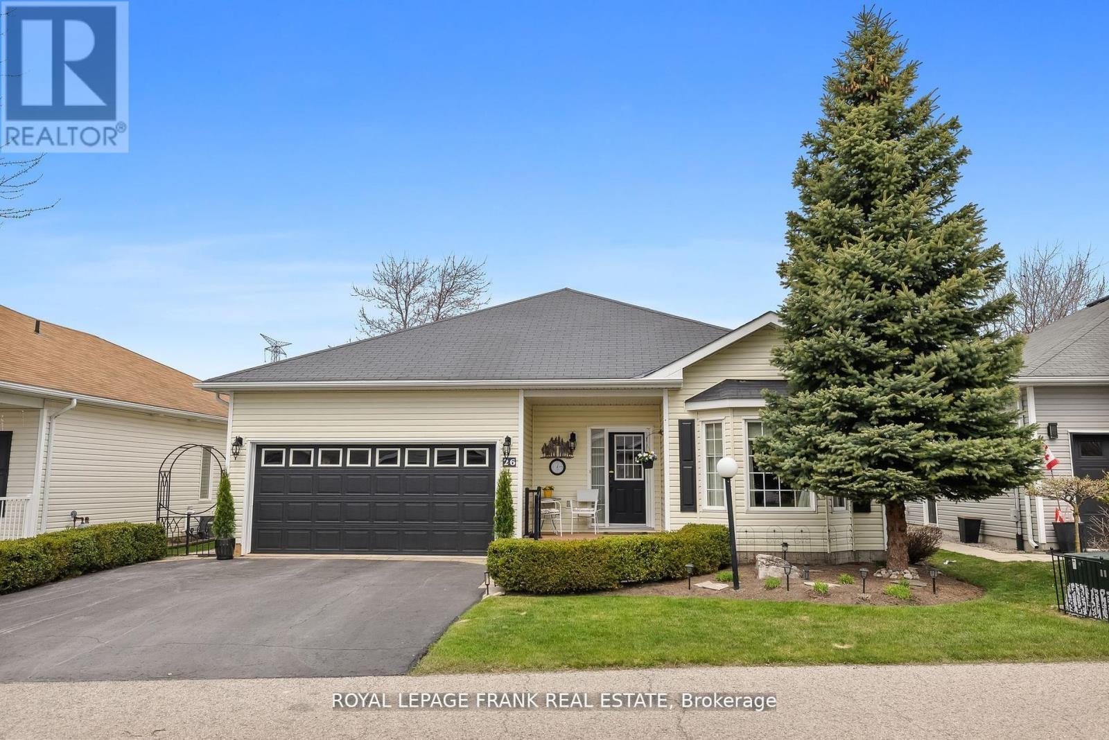 26 KISSINGBRIDGE LANE, clarington (newcastle), Ontario