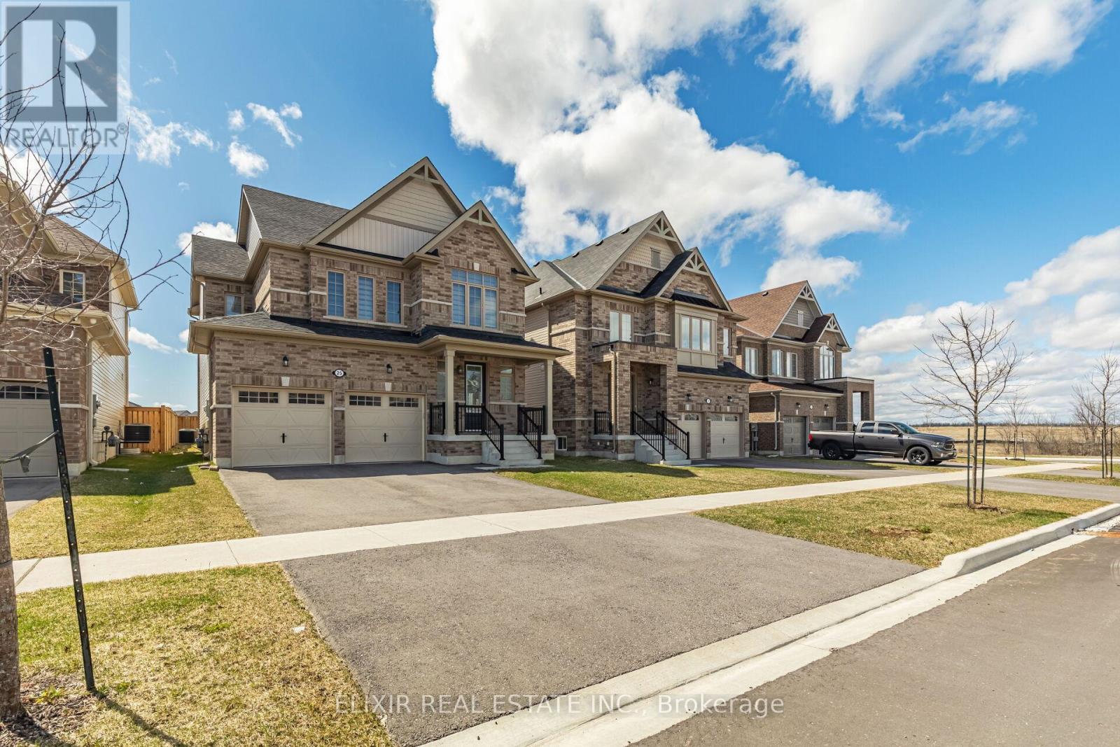 25 HENNESSEY CRESCENT, kawartha lakes (lindsay), Ontario