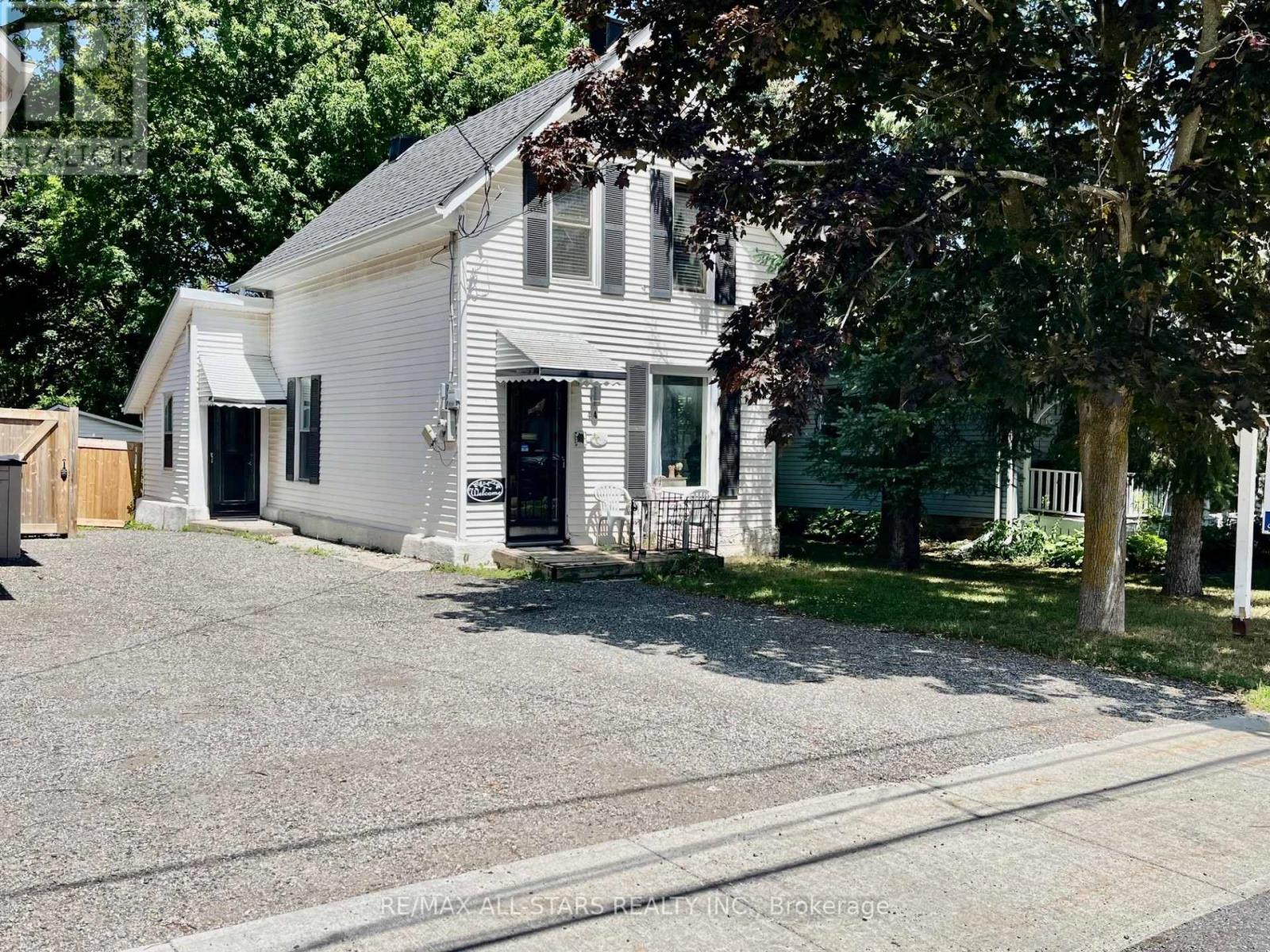 44 ELGIN STREET, kawartha lakes (lindsay), Ontario