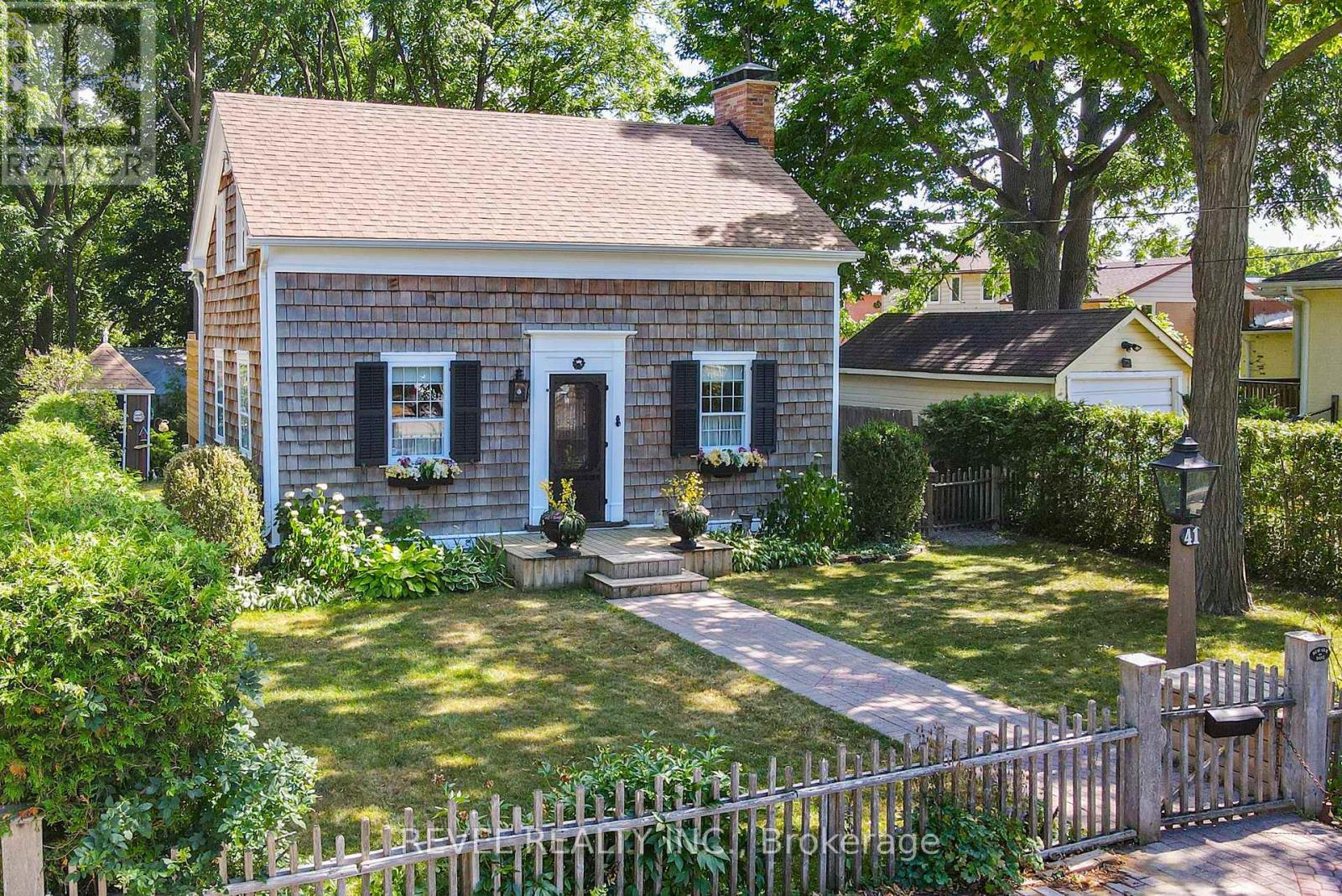 41 RUSSELL STREET E, kawartha lakes (lindsay), Ontario