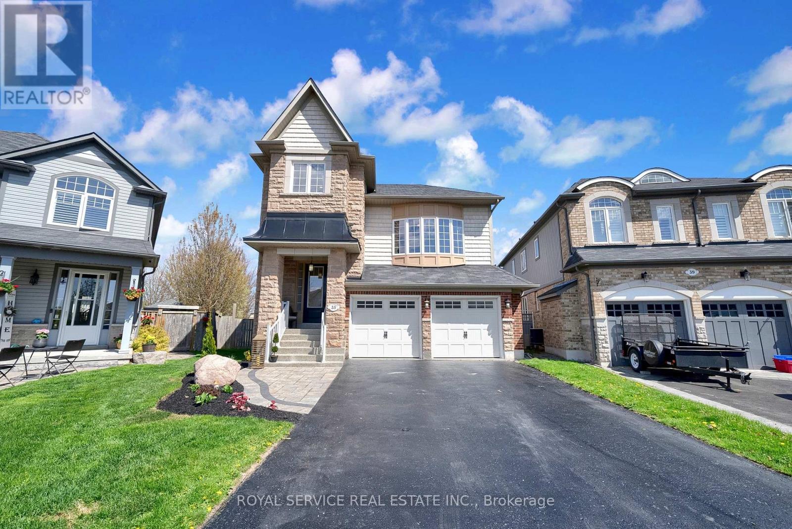 35 ALLDREAD CRESCENT, clarington (newcastle), Ontario