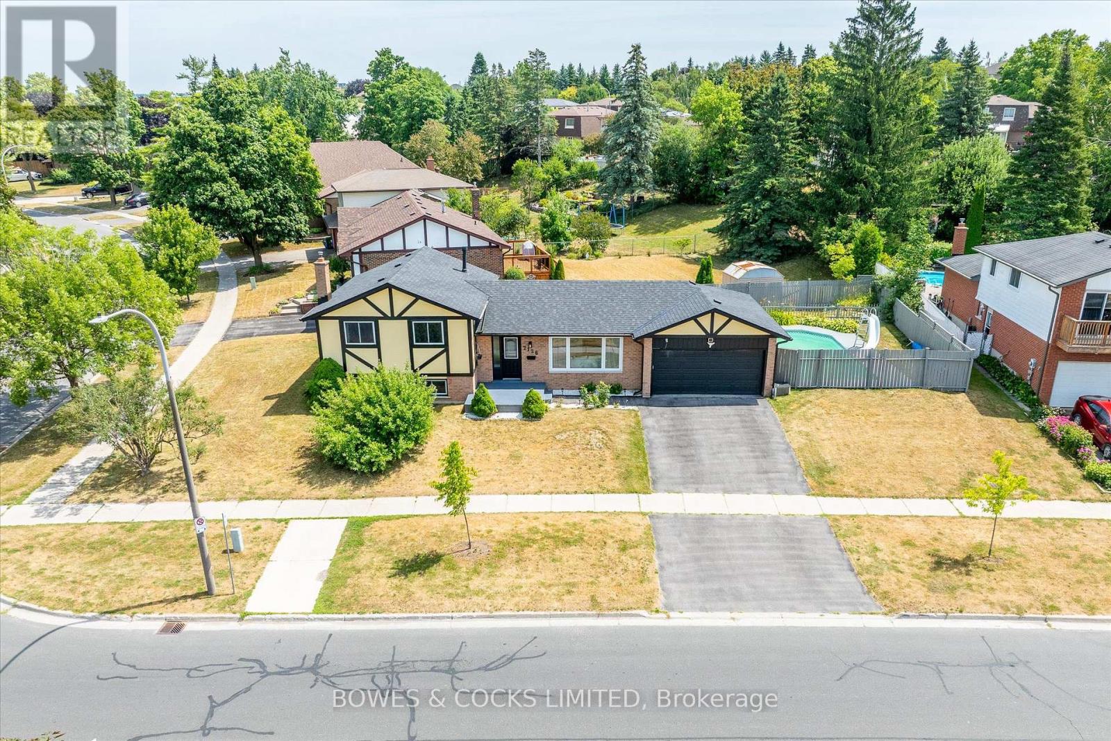 2126 WALKER AVENUE, peterborough east (south), Ontario
