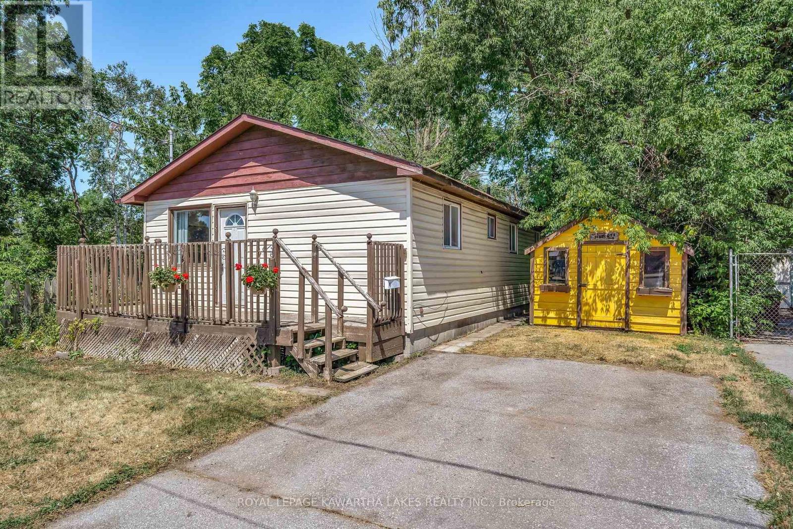 4 BOND STREET E, kawartha lakes (lindsay), Ontario