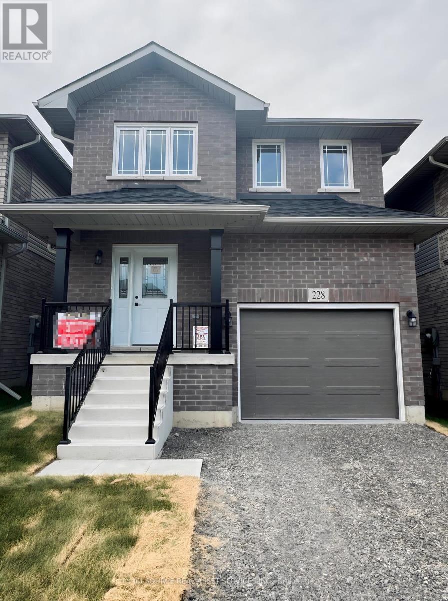 228 O'NEIL STREET, peterborough north (north), Ontario