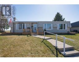 3 BLUFFS ROAD, clarington (bowmanville), Ontario