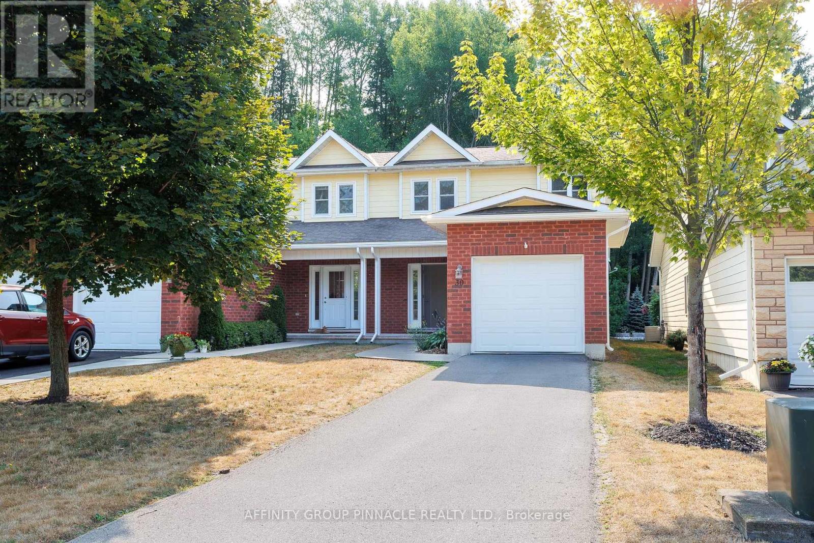 30 DEANE STREET, kawartha lakes (fenelon falls), Ontario