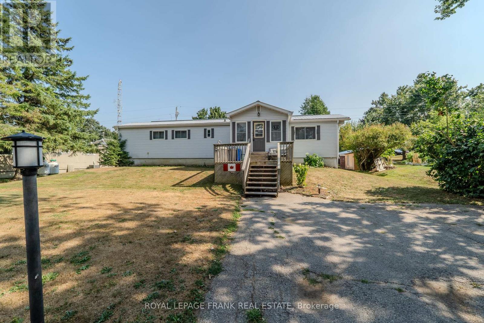 10 FENELON WAY, kawartha lakes (lindsay), Ontario