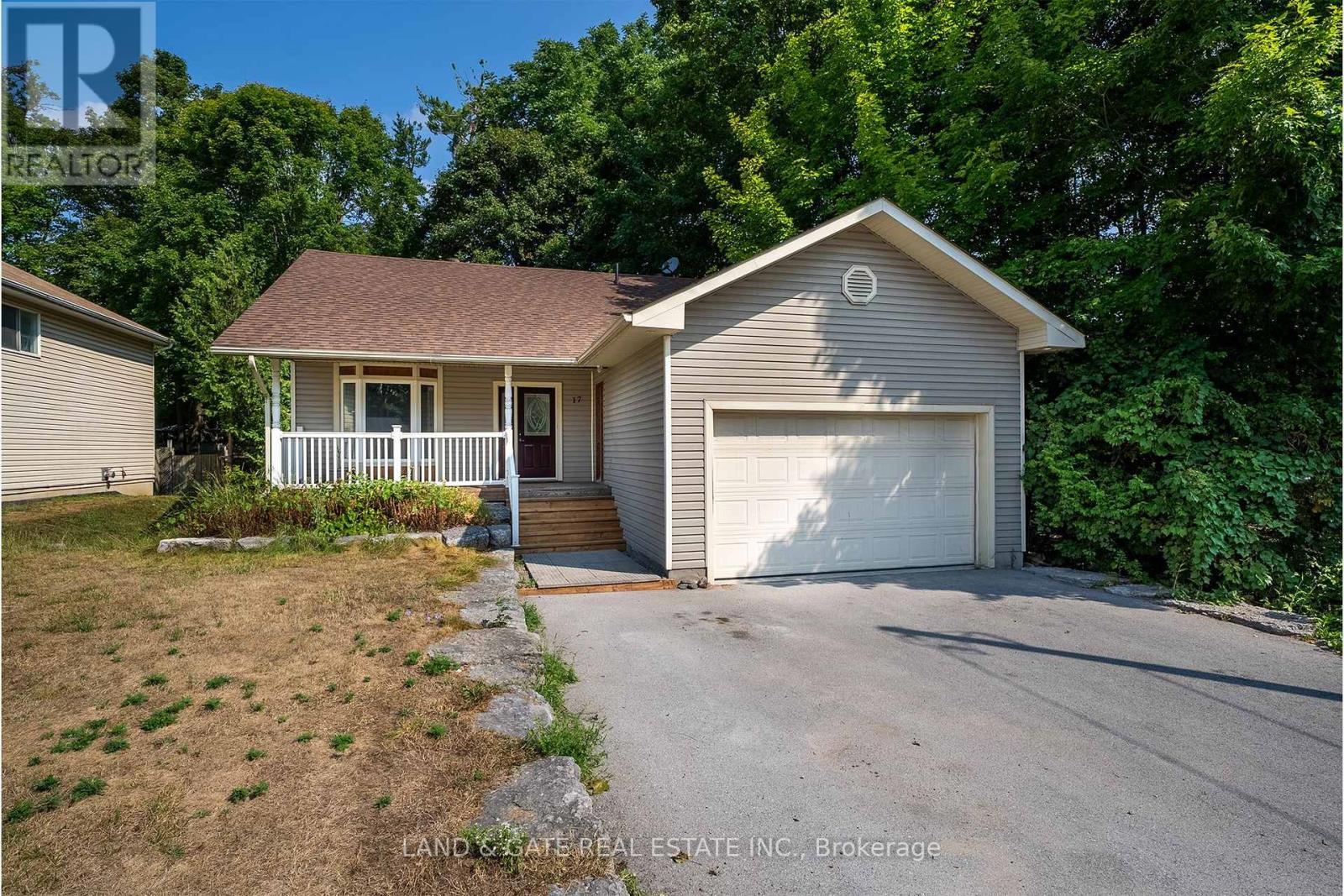 17 SHORT STREET, kawartha lakes (fenelon falls), Ontario