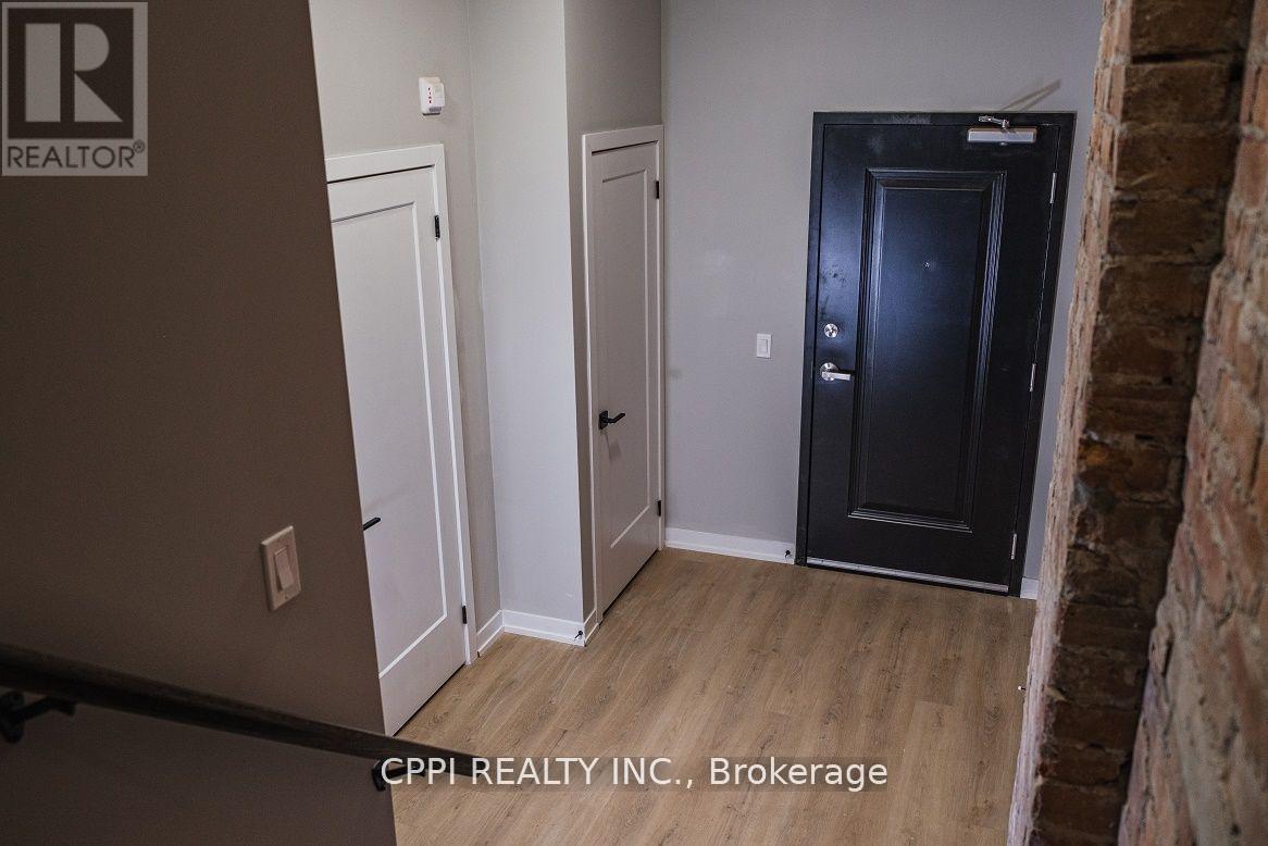 216 - 140 SIMCOE STREET, peterborough central (north), Ontario