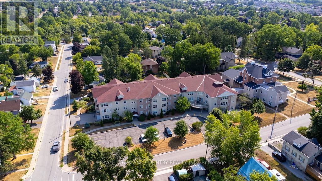 302 - 8 HURON STREET, kawartha lakes (lindsay), Ontario