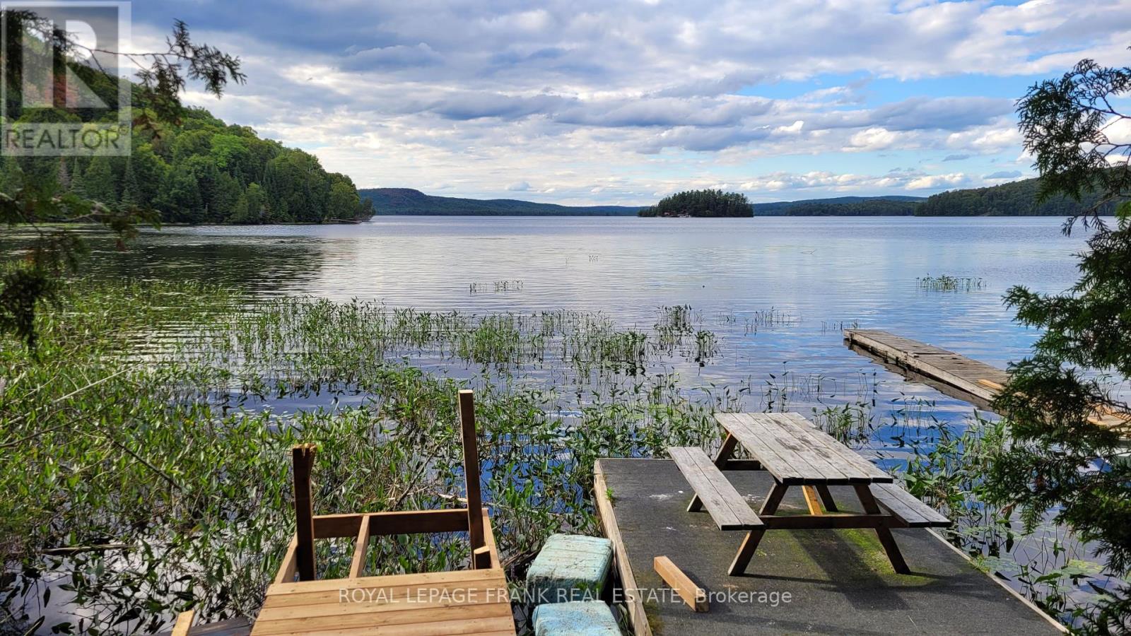 00 ELEPHANT LAKE, dysart et al (harcourt), Ontario