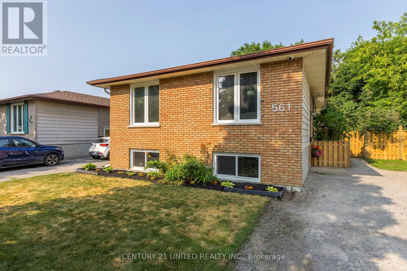 561 BARNES CRESCENT, peterborough (otonabee ward 1), Ontario