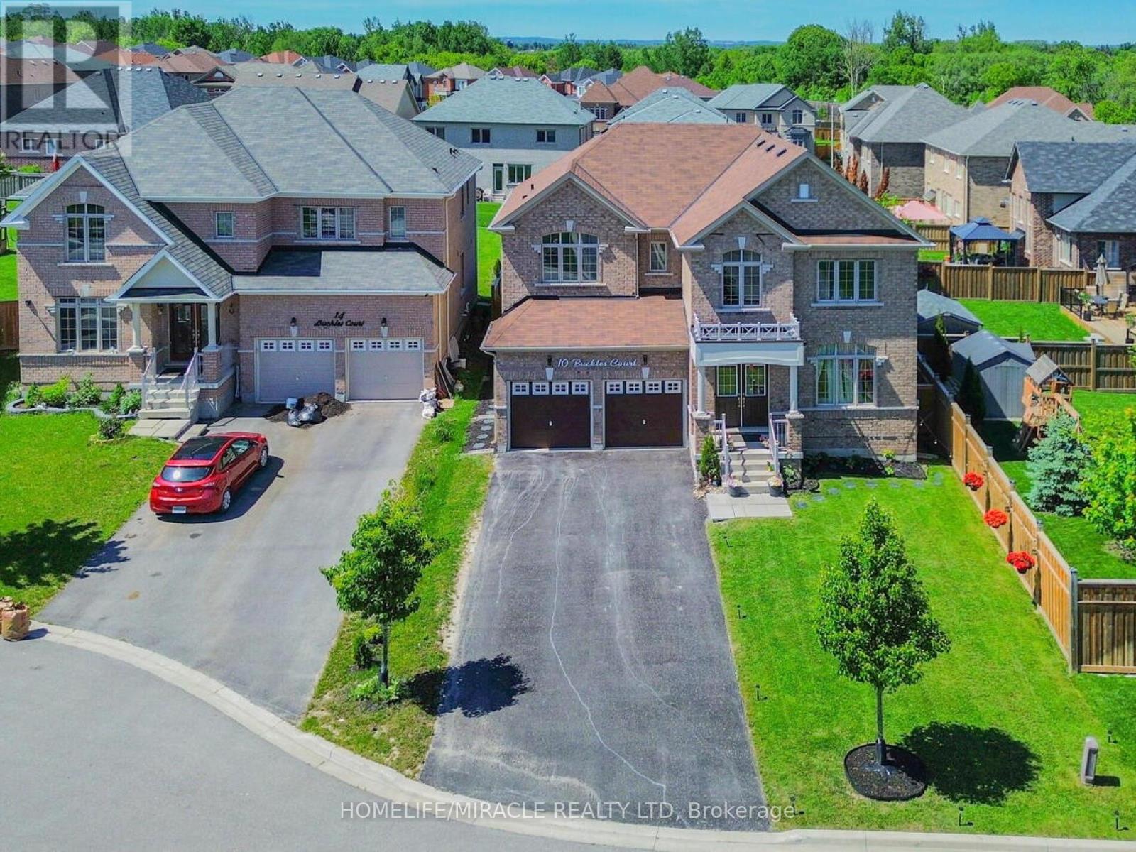 10 BUCKLES COURT, clarington (newcastle), Ontario