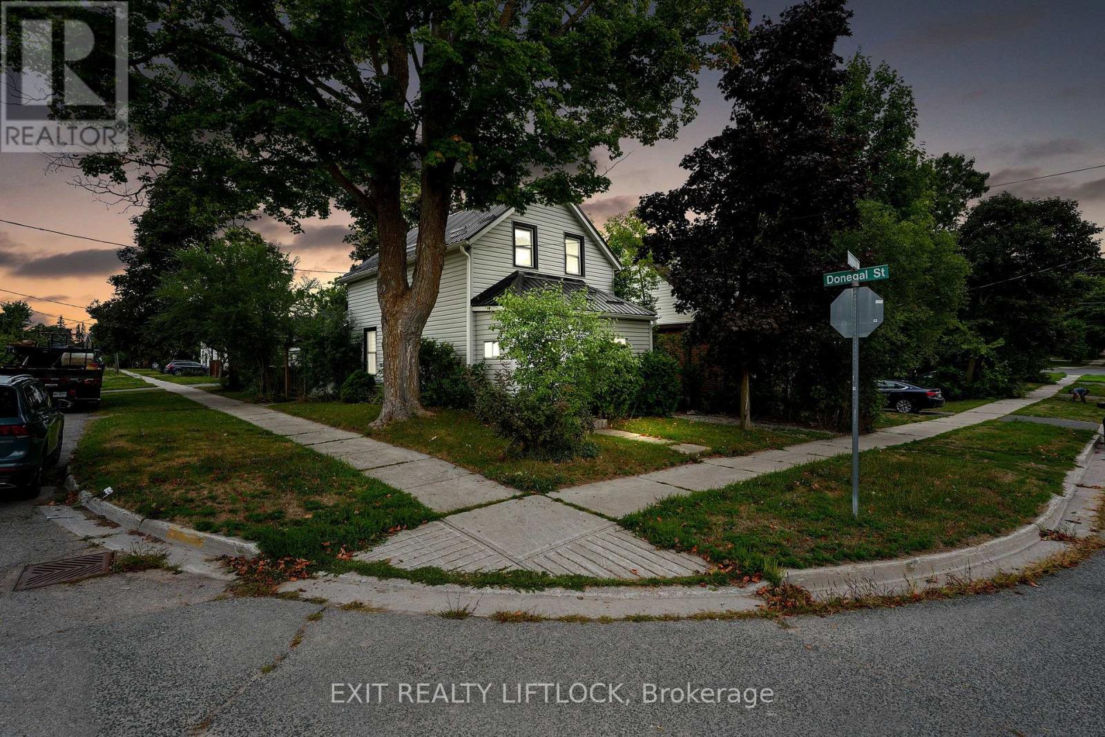378 LONDON STREET, peterborough central (north), Ontario
