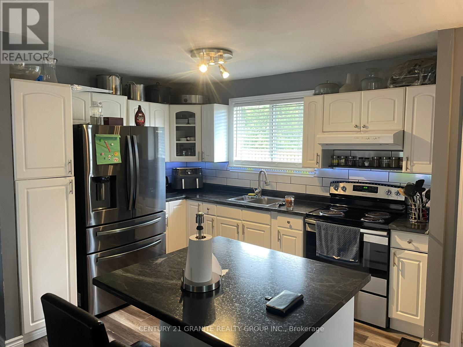 10 MAGNOLIA STREET, highlands east (bicroft ward), Ontario