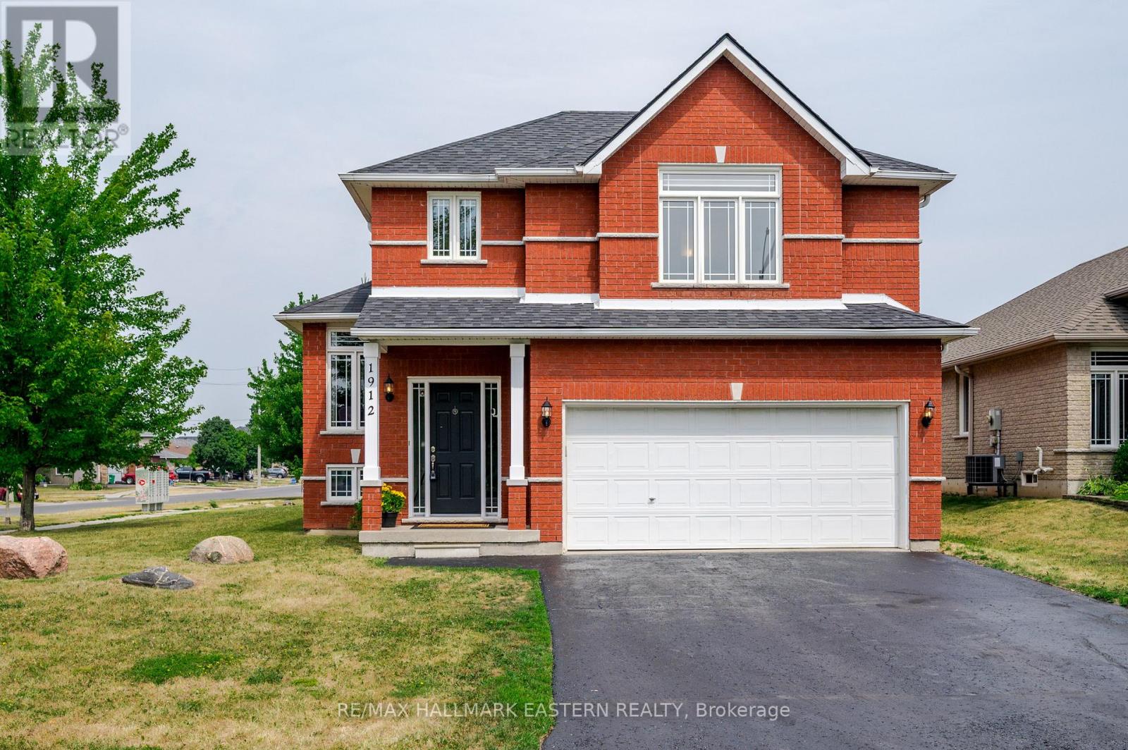 1912 GILES AVENUE, peterborough (monaghan ward 2), Ontario