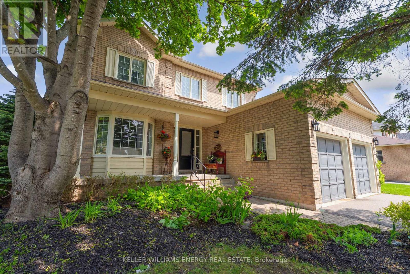 2 RESNIK DRIVE, clarington (newcastle), Ontario