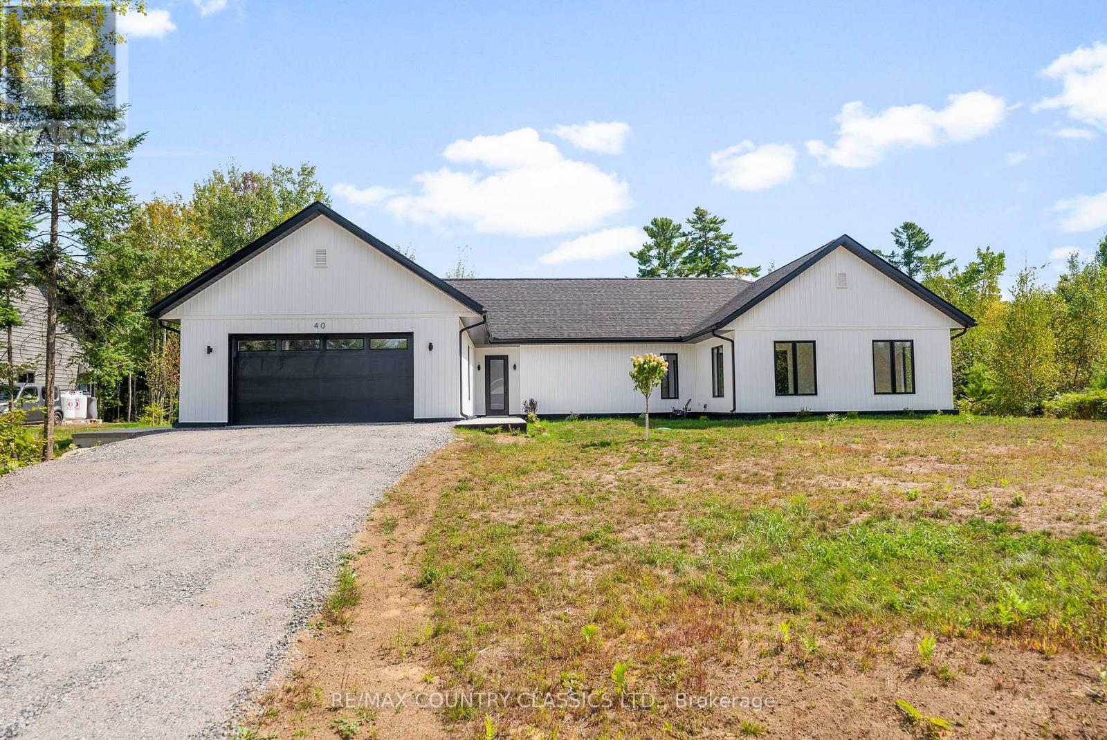 40 BANCROFT RIDGE DRIVE, bancroft (bancroft ward), Ontario