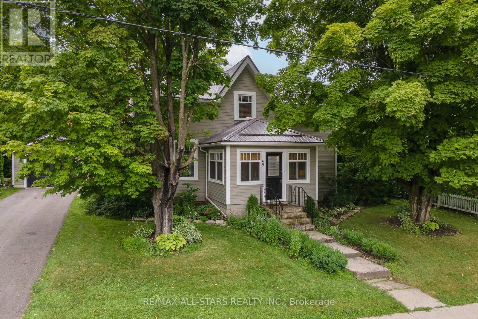 49 JOHN STREET, kawartha lakes (fenelon falls), Ontario