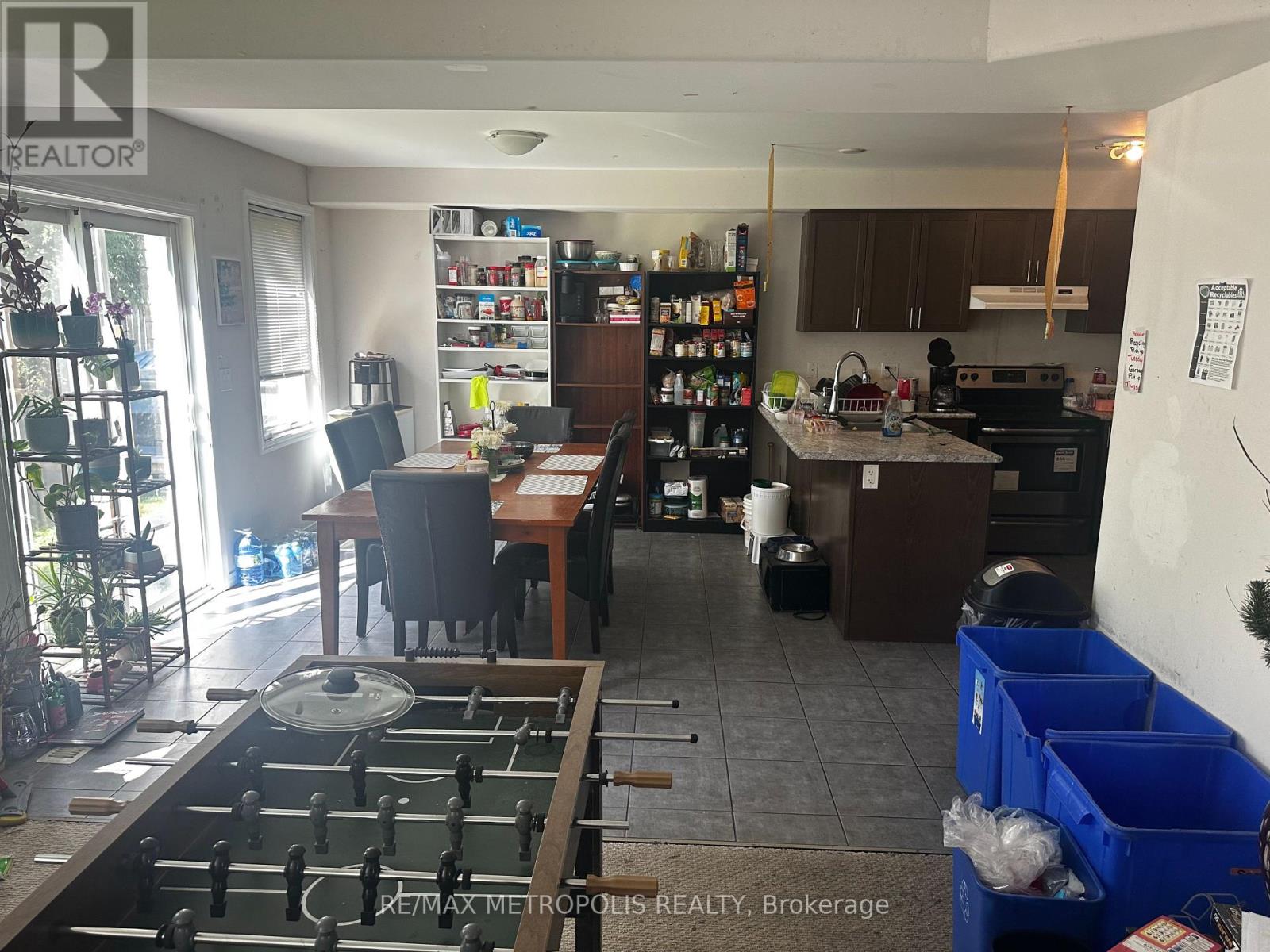 BSMT ROOM1 - 73 SUMMER LANE, selwyn, Ontario