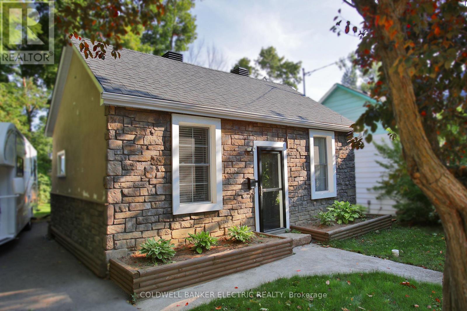188 ANTRIM STREET, peterborough (town ward 3), Ontario