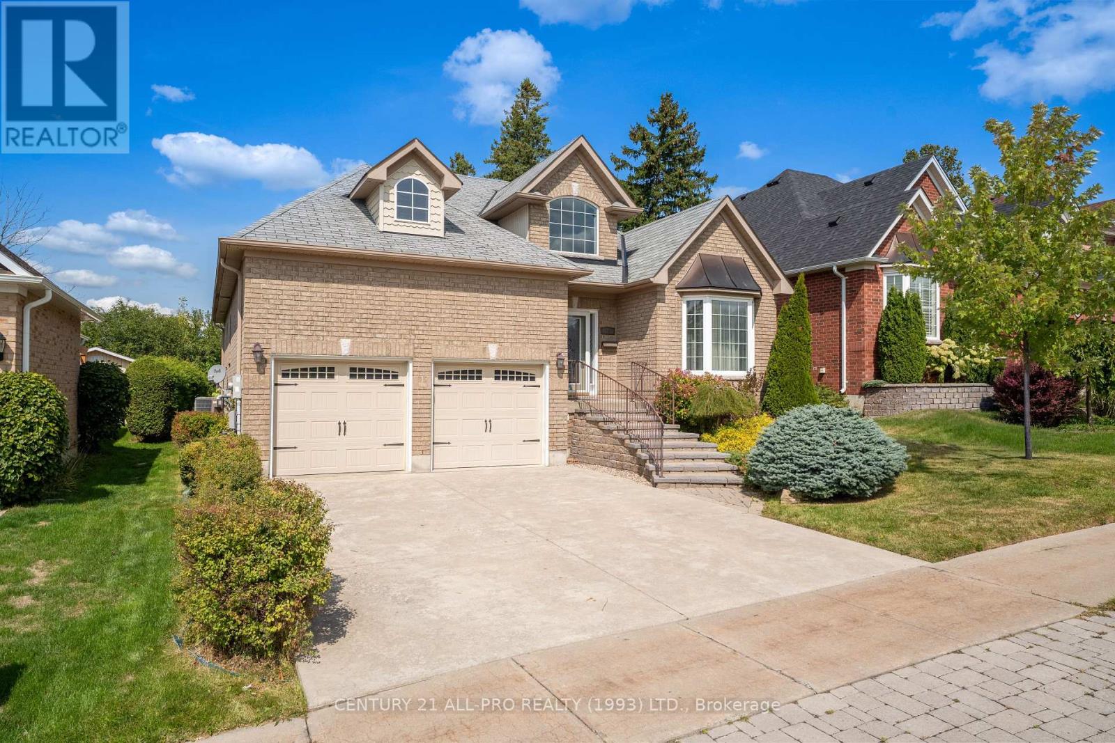 10 ELLIS CRESCENT, kawartha lakes (lindsay), Ontario