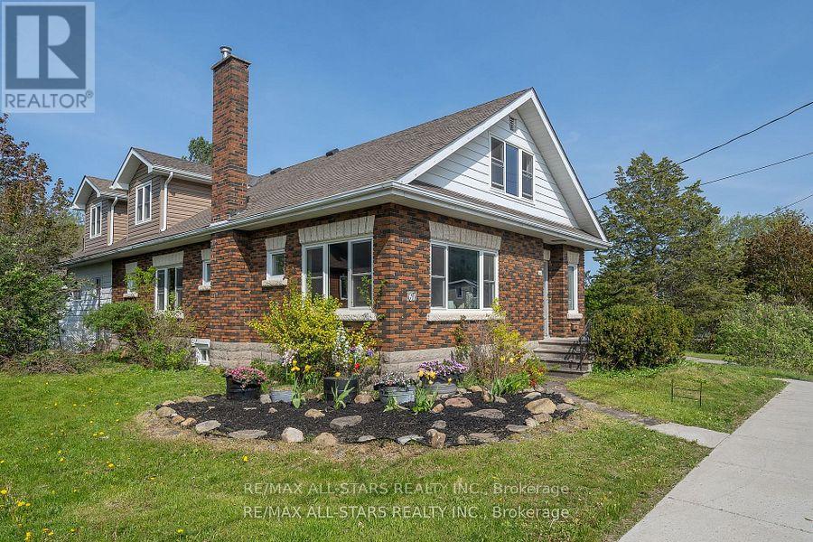 61 FRANCIS STREET E, kawartha lakes (fenelon falls), Ontario