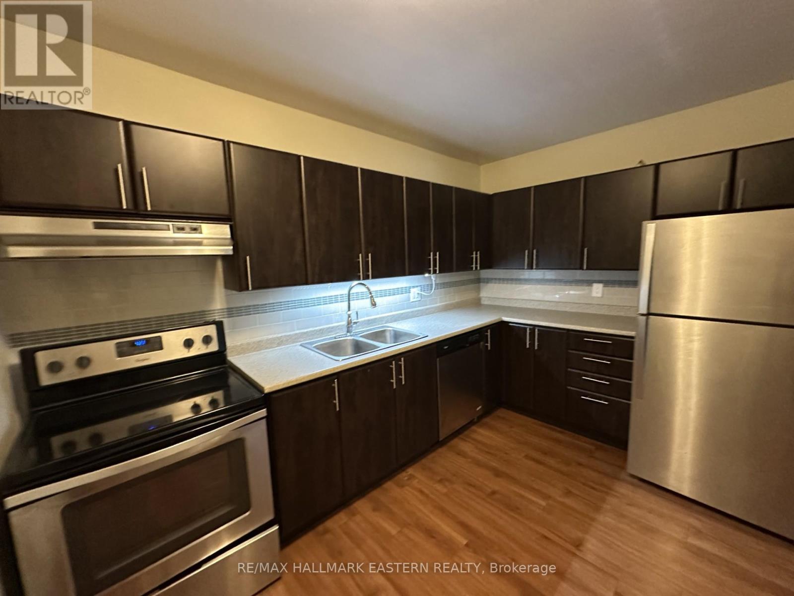 107 - 840 WATER STREET, peterborough (northcrest ward 5), Ontario