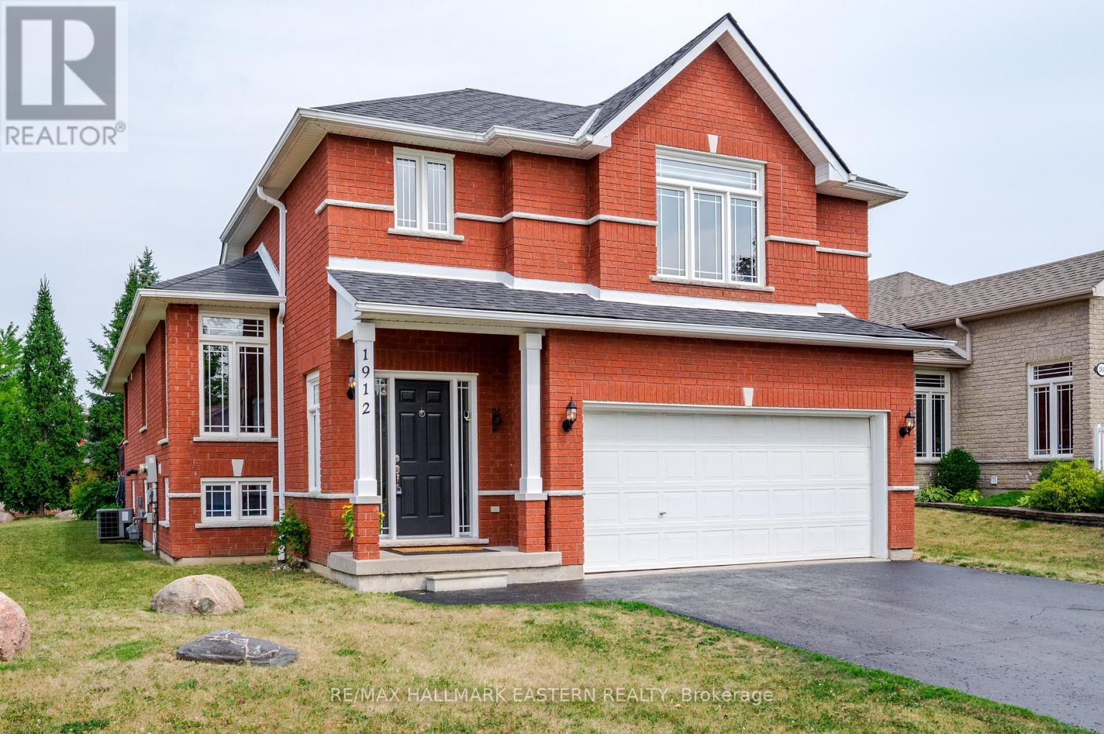 1912 GILES AVENUE, peterborough (monaghan ward 2), Ontario