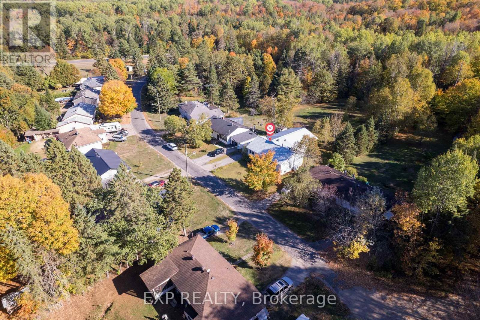 1043 ESTATES ROAD, highlands east (bicroft ward), Ontario