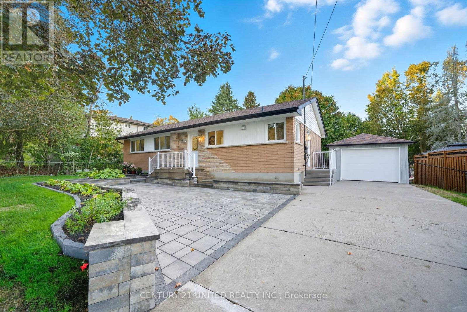 5 FERNDALE AVENUE, peterborough (monaghan ward 2), Ontario