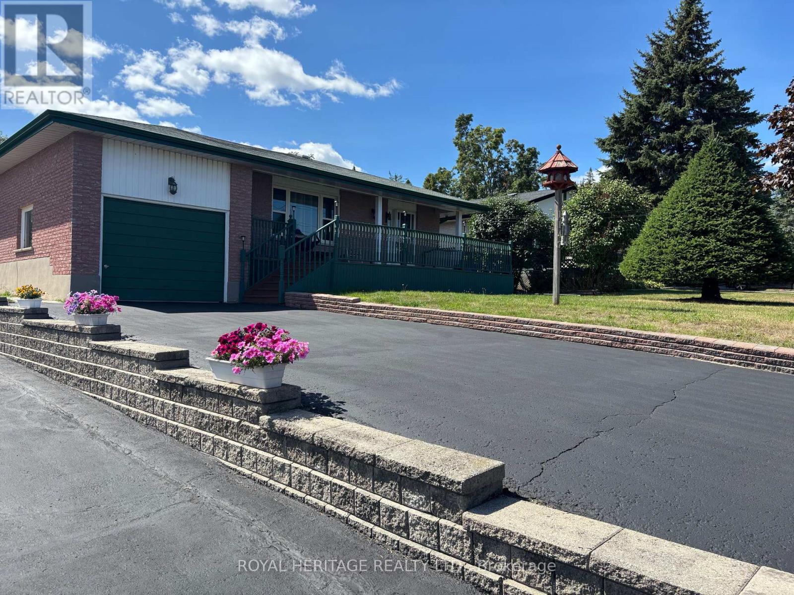 1147 CHEMONG ROAD, peterborough (northcrest ward 5), Ontario