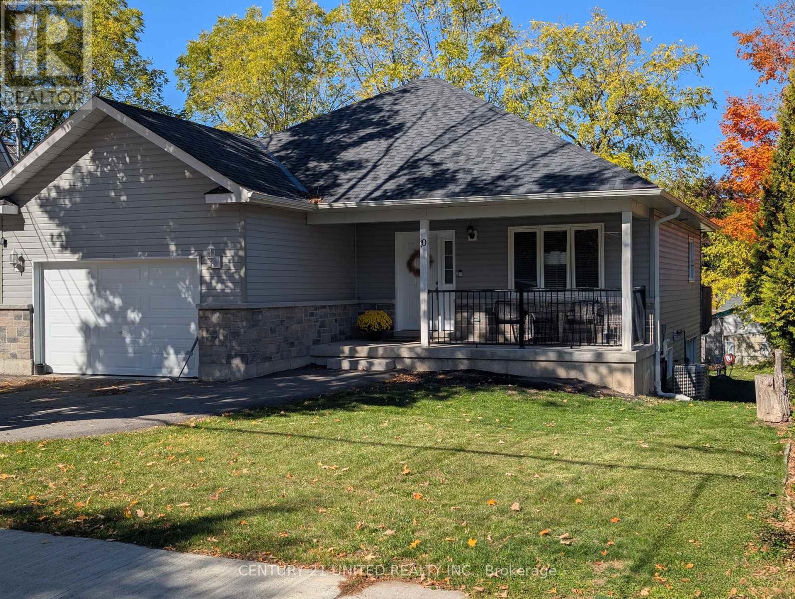 10 WILLIAM STREET, selwyn, Ontario
