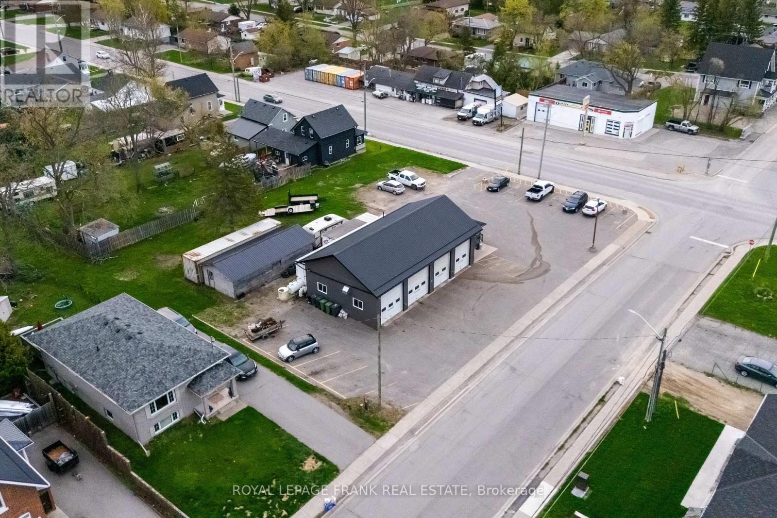 118 QUEEN STREET N, kawartha lakes (lindsay), Ontario