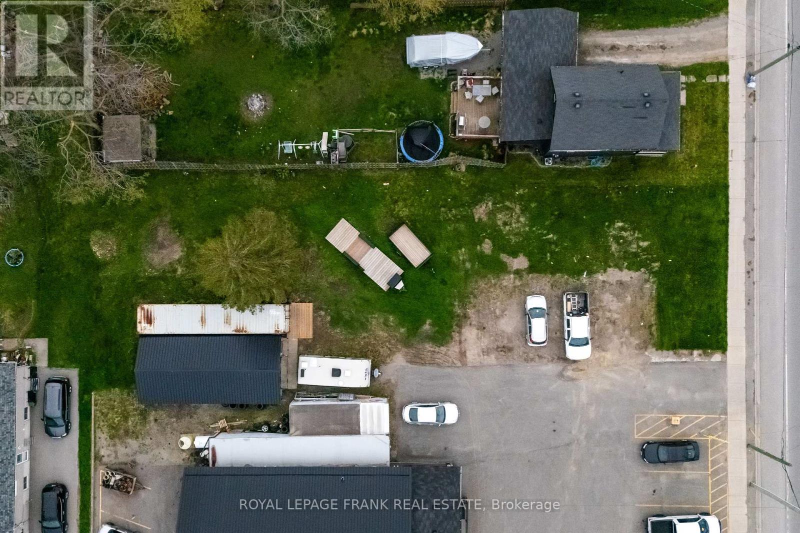 122 QUEEN STREET, kawartha lakes (lindsay), Ontario