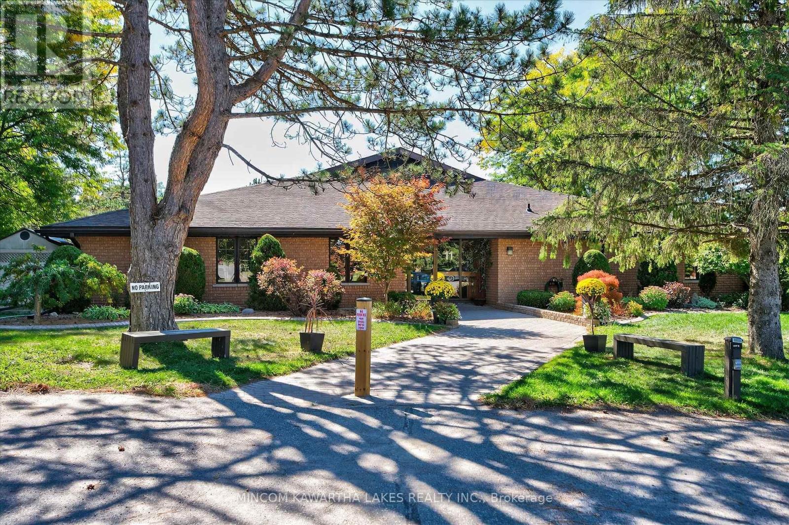 6 - 11 PADDOCK WOOD, peterborough (ashburnham ward 4), Ontario