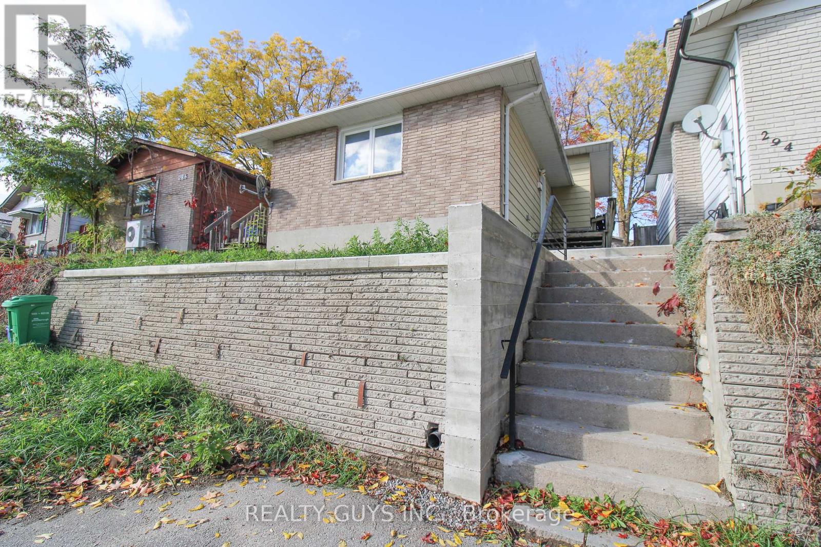290 MCFARLANE STREET, peterborough (ashburnham ward 4), Ontario