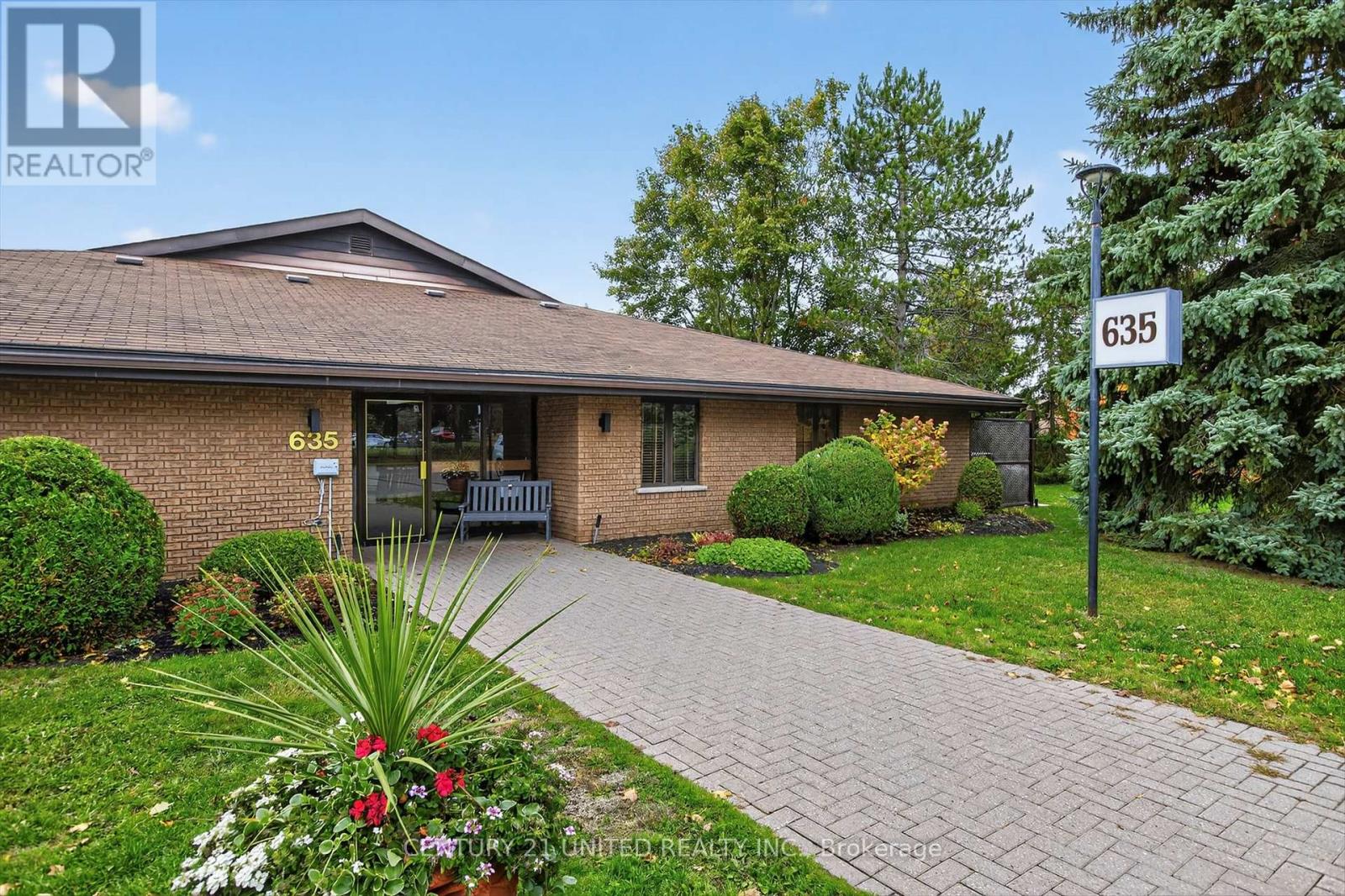 8 - 635 WHITAKER STREET, peterborough (ashburnham ward 4), Ontario