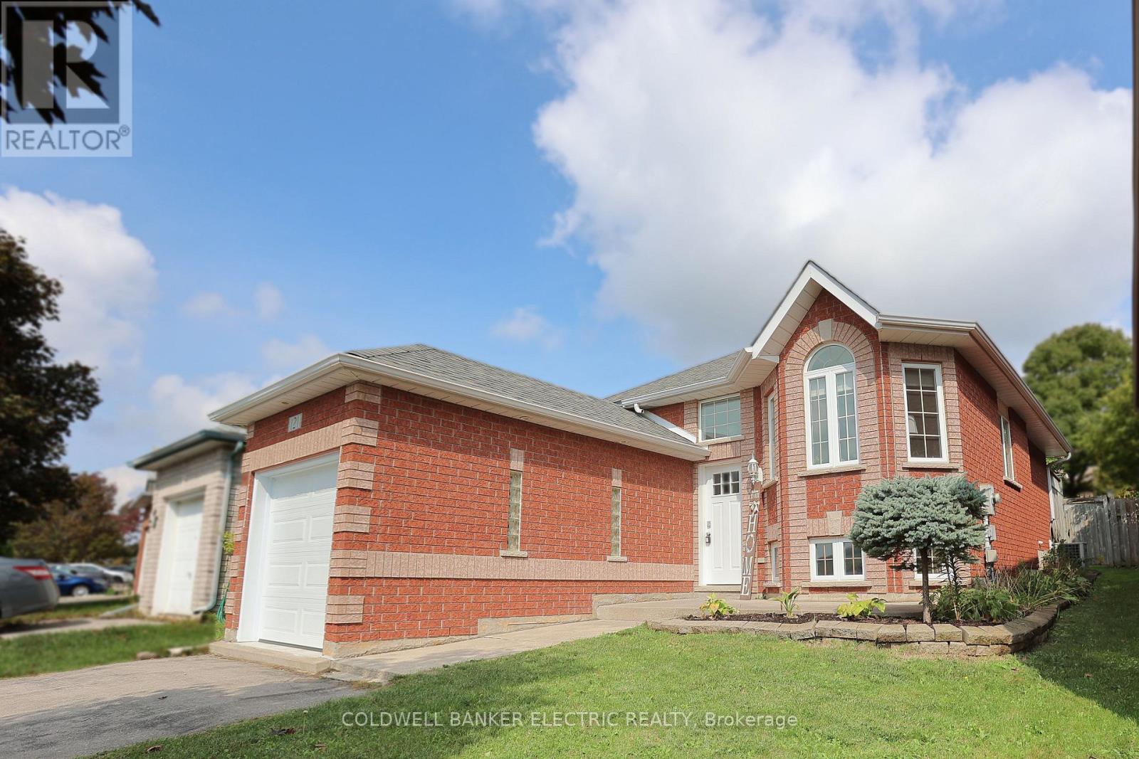 121 HADEN AVENUE, peterborough (northcrest ward 5), Ontario