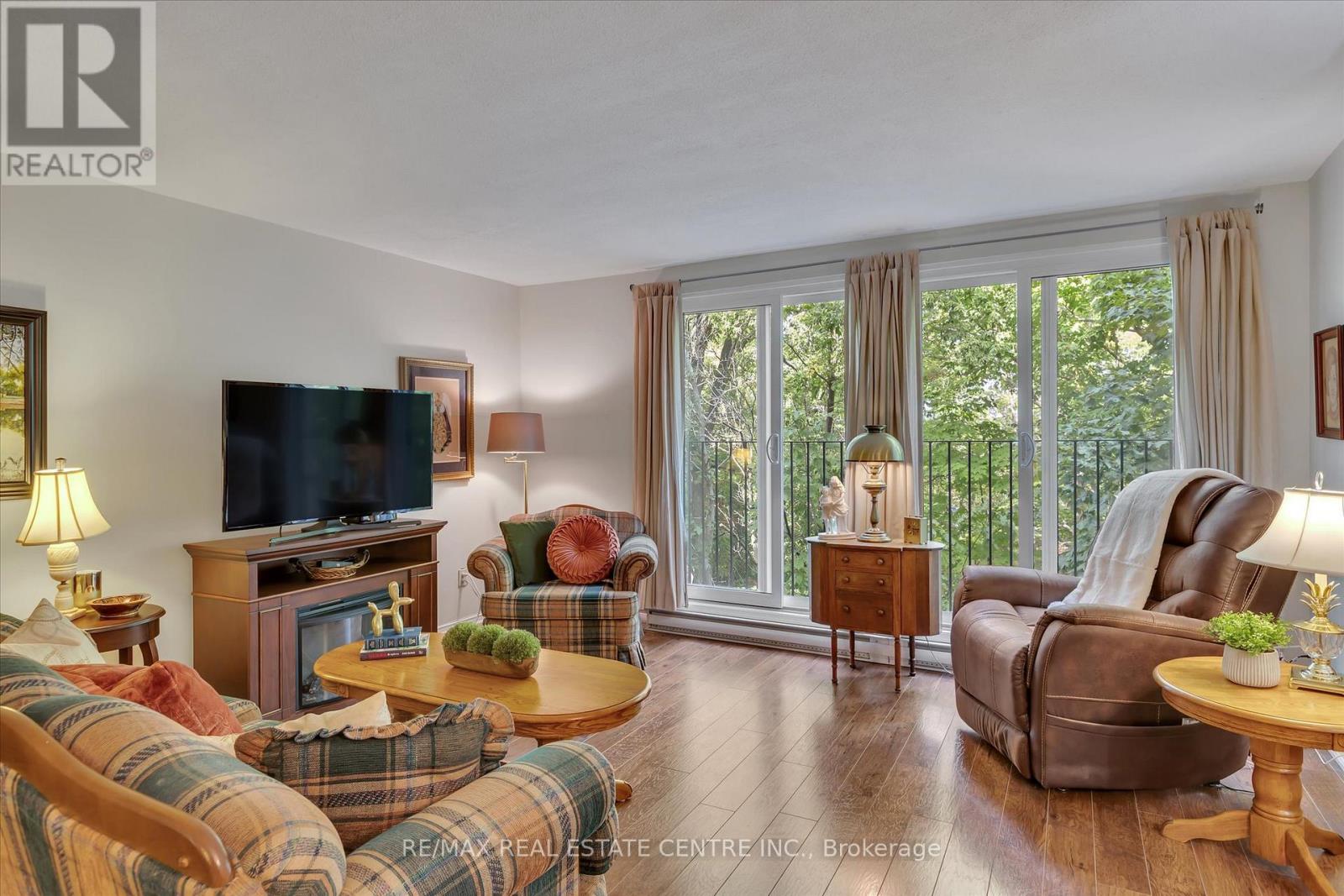 209 - 1111 WATER STREET, peterborough (northcrest ward 5), Ontario