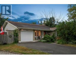 11 BAYLEAF COURT, peterborough (monaghan ward 2), Ontario